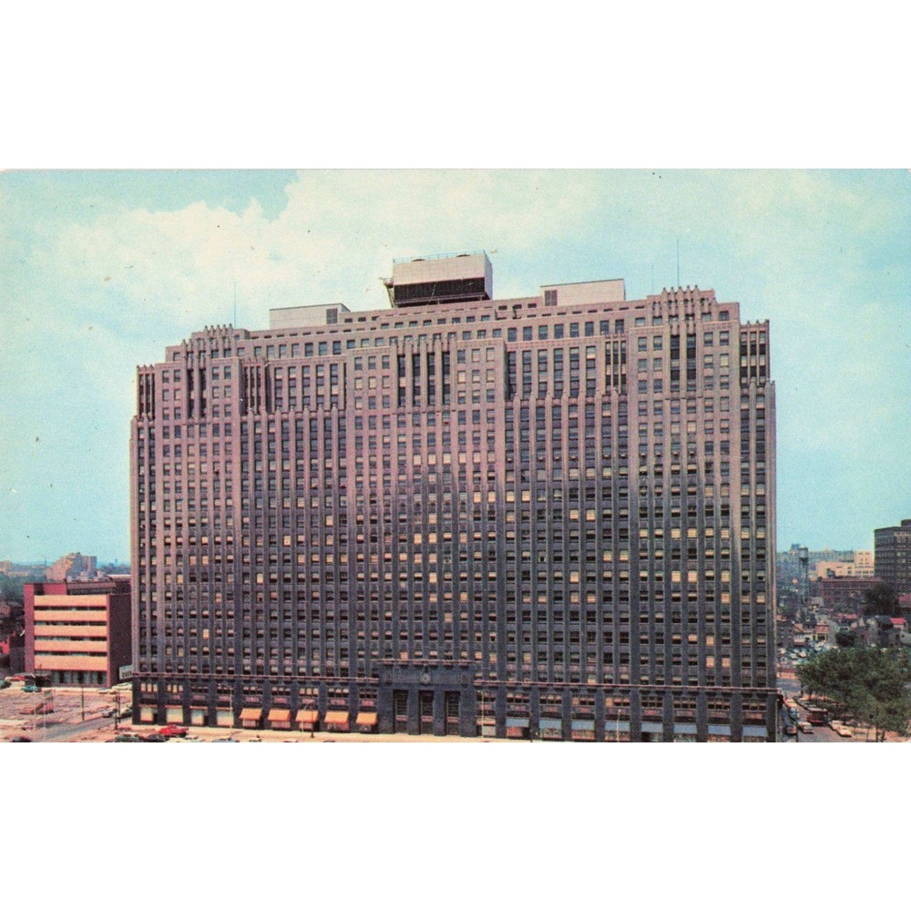 Vintage Pennsylvania Suburban Station Philadelphia Postcard Plastichrome P12486 - Picture 1 of 2